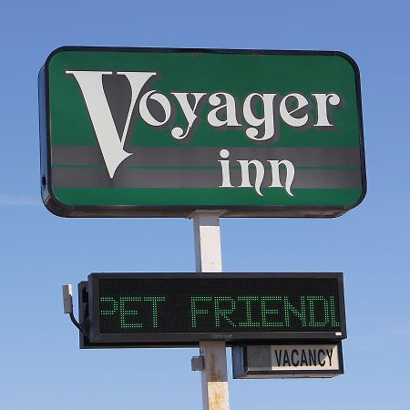 Voyager Inn Saint Ignace Exterior foto